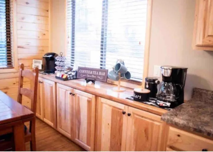 Cozy White Mountain Getaway! Apartment